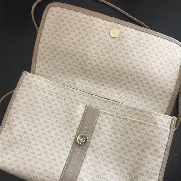 Vintage Liz Claiborne purse - Picture 2 of 5